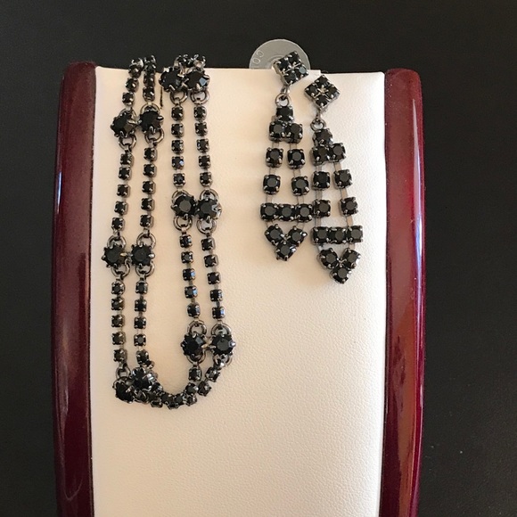 Earring and Bracelet Gift Set - Picture 1 of 8